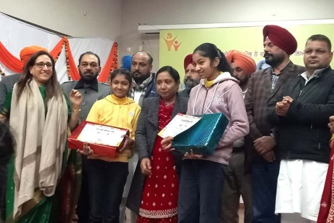 Sharp Brains Students reciving honour from Dr. Baljeet Kaur Cabinet Minister
